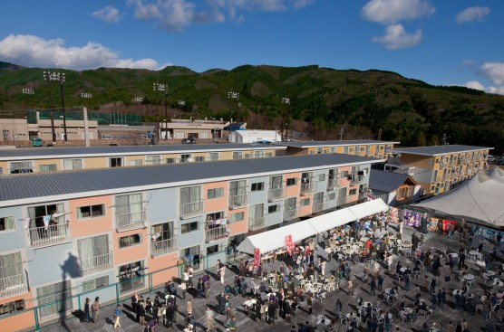 Onagawa+Container+Temporary+Housing%2c+by+Shigeru+Ban+Architects