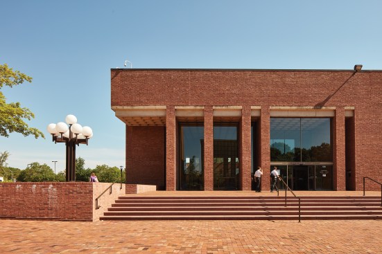 I.M. Pei's Cleo Rogers Memorial Library