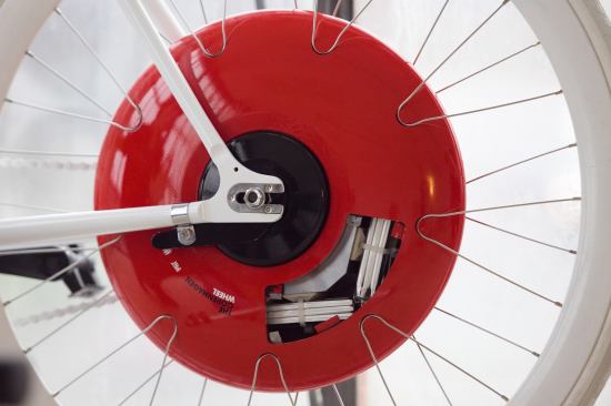 For hilly cities, bicycling may represent a more severe form of exercise than most commuters will entertain. That’s why students at MIT set about to reinvent the wheel, developing a kinetic energy-recovery system, used in Formula One racing, for the bicycle. The "Copenhagen wheel" captures the energy gained from braking and stores it for later use—when the rider is traveling up a hill, for example.