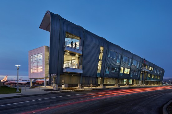 The+design+of+the+new+school+is+inspired+by+the+leading+edge+of+a+wing.