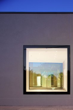 Simple fush window