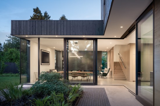 Yo-Ju Courtyard House