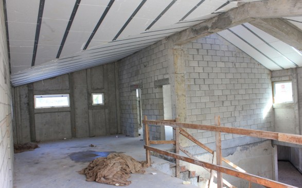 Interior+loft+space+-+construction+progress