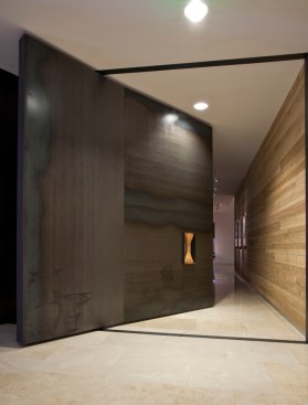 steel pivot door, 10' x 10'