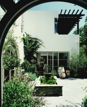 Smith Residence, Malibu, entry