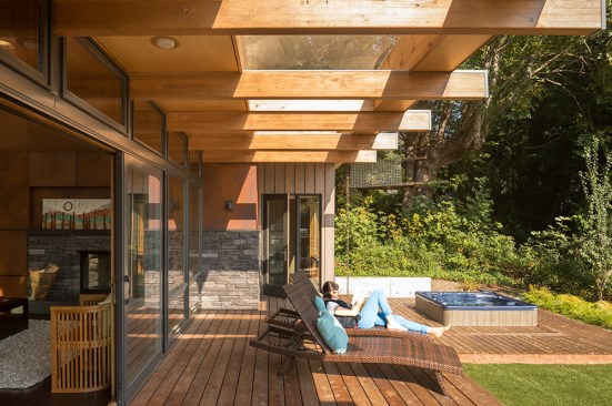 Island Retreat deck