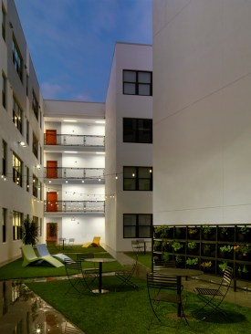 Metro 510 Courtyard