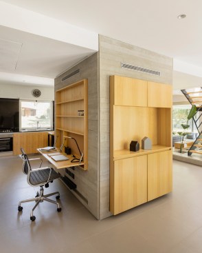 The central core contains service cabinets