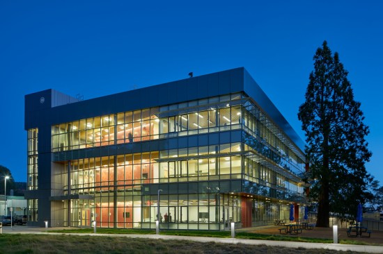 LBNL Building 33 by RMW architecture & interiors - dusk