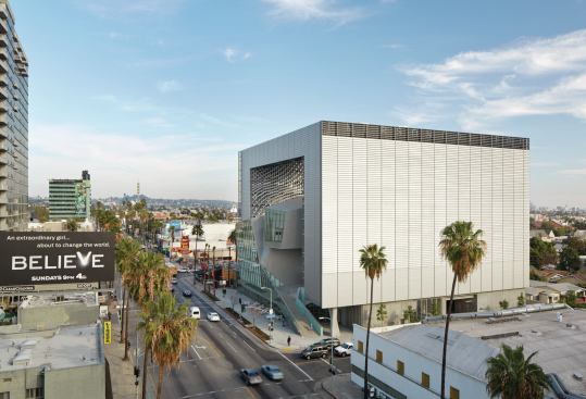 This stretch of Sunset Boulevard was far from glamorous when Emerson purchased property along it in 2008. Today, condos are rising in once-empty parking lots. Although the academic building incorporates 120,000 square feet of parking spread across three levels, it is located near the Hollywood/Vine Metro station and is designed to be pedestrian friendly. The ground floor café is open to the public.

