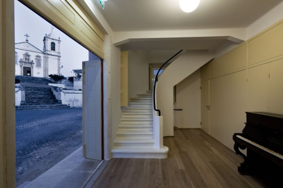 entrance hall / foyer