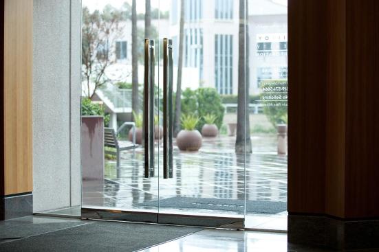 Rectangular Door Pulls in Polished Stainless Steel at Mission City Corporate Center, San Diego, California