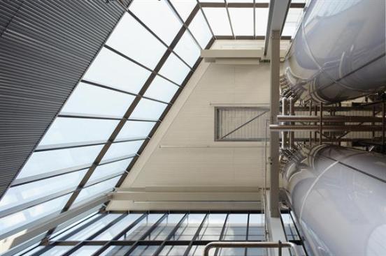Looking+up+in+the+tank+room.