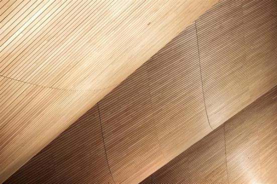 The+10-millimeter+gaps+between+the+oak+planks+had+a+2-millimeter+tolerance.