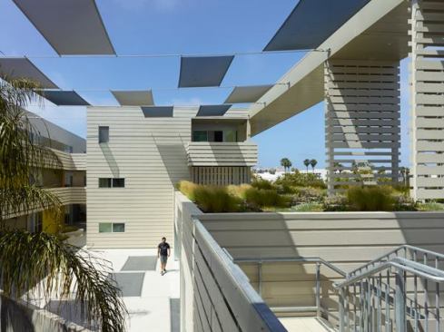 Shaded+courtyard.