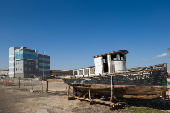 Old+Boat+%2b+Building