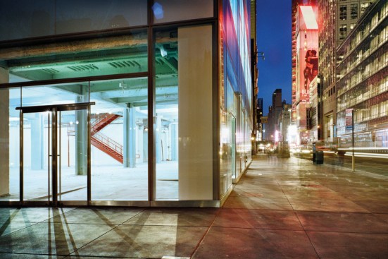 Empty Store, 42nd Street and 6th Avenue, New York City