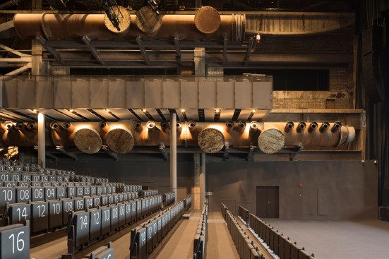 800-seat theater