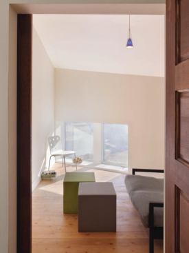 Second-floor bedroom and lounge