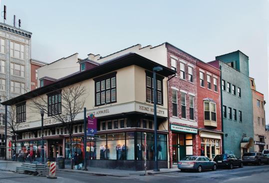 PROJECT DETAILS
Project: Market at Fifth, Pittsburgh 
Size: 16,000 square feet 
Cost:  $3.5 million 
Completed: Apartments, September 2009; Retail, December 2009 
Certification: LEED-NC Gold 
Developer: Pittsburgh History and Landmark Foundation 
Builder: Sterling Contracting, Pittsburgh 
Architect: LDA Architects, Pittsburgh 
LEED Consultant: evolveEA, Pittsburgh 
Engineering
(mechanical, electrical, and plumbing): Iams Consulting, Pittsburgh