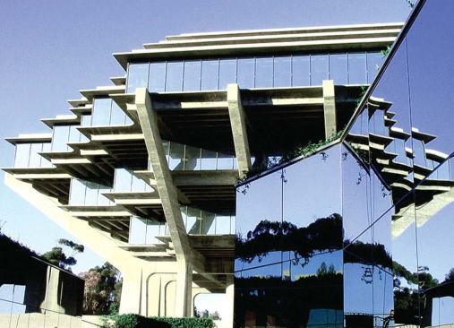Buildings by CO Architects, NBBJ, and Bohlin Cywinski Jackson. The futuristic Geisel Library by William L. Pereira and Associates is the one attention-grabbing structure on the oceanside campus. 