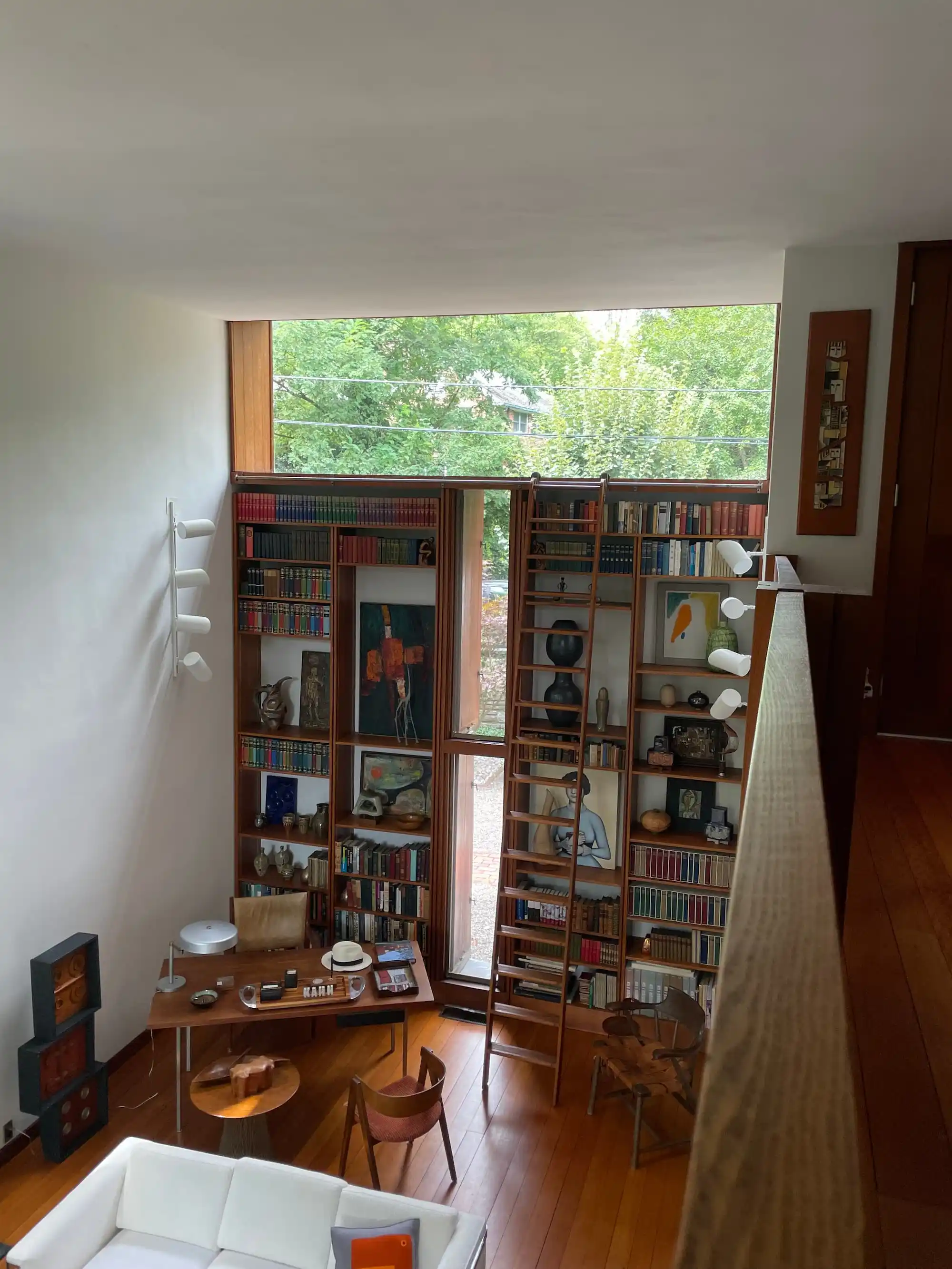 Louis Kahn Built the Sexiest Suburban Box in America