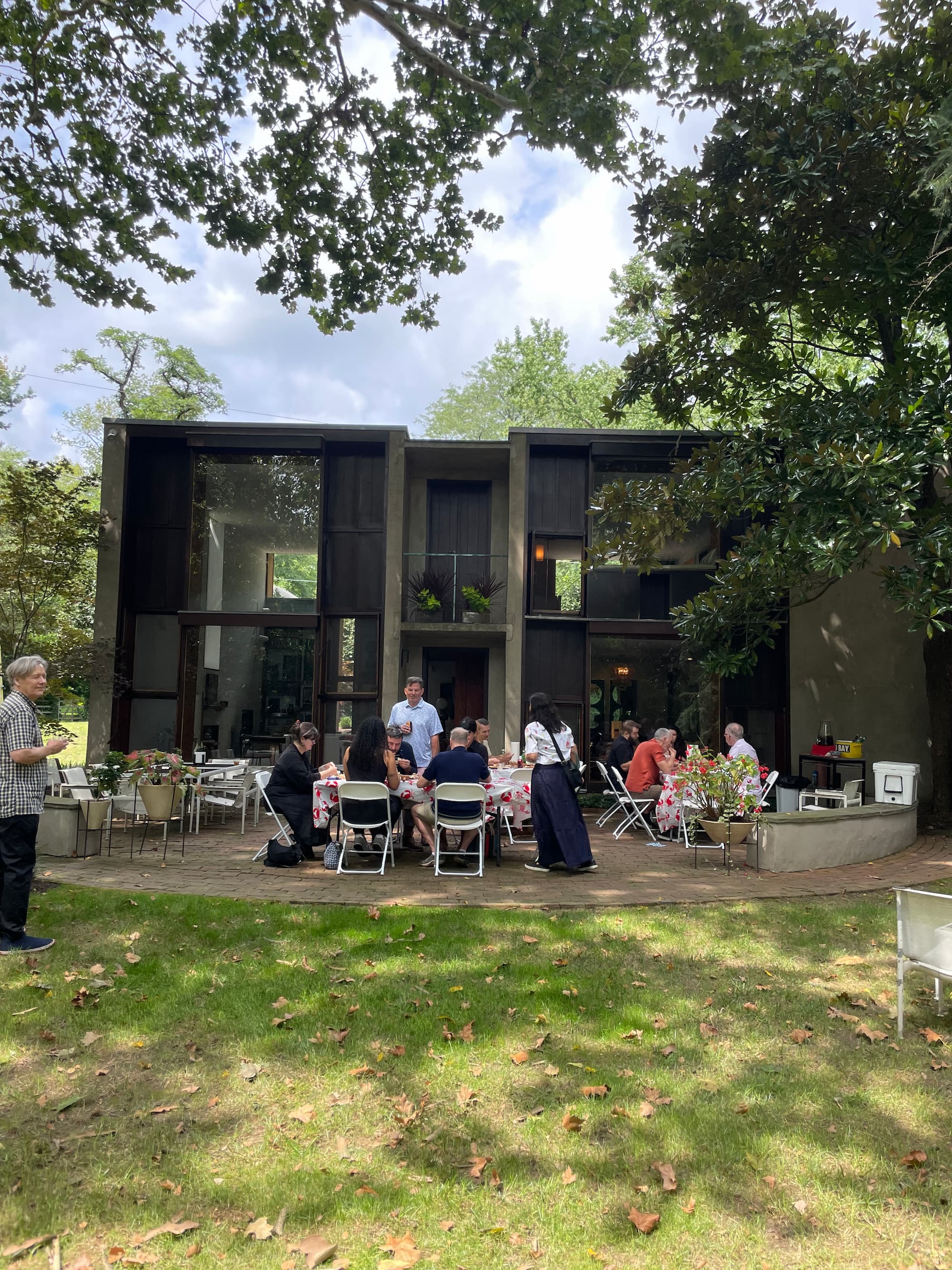 Louis Kahn Built the Sexiest Suburban Box in America